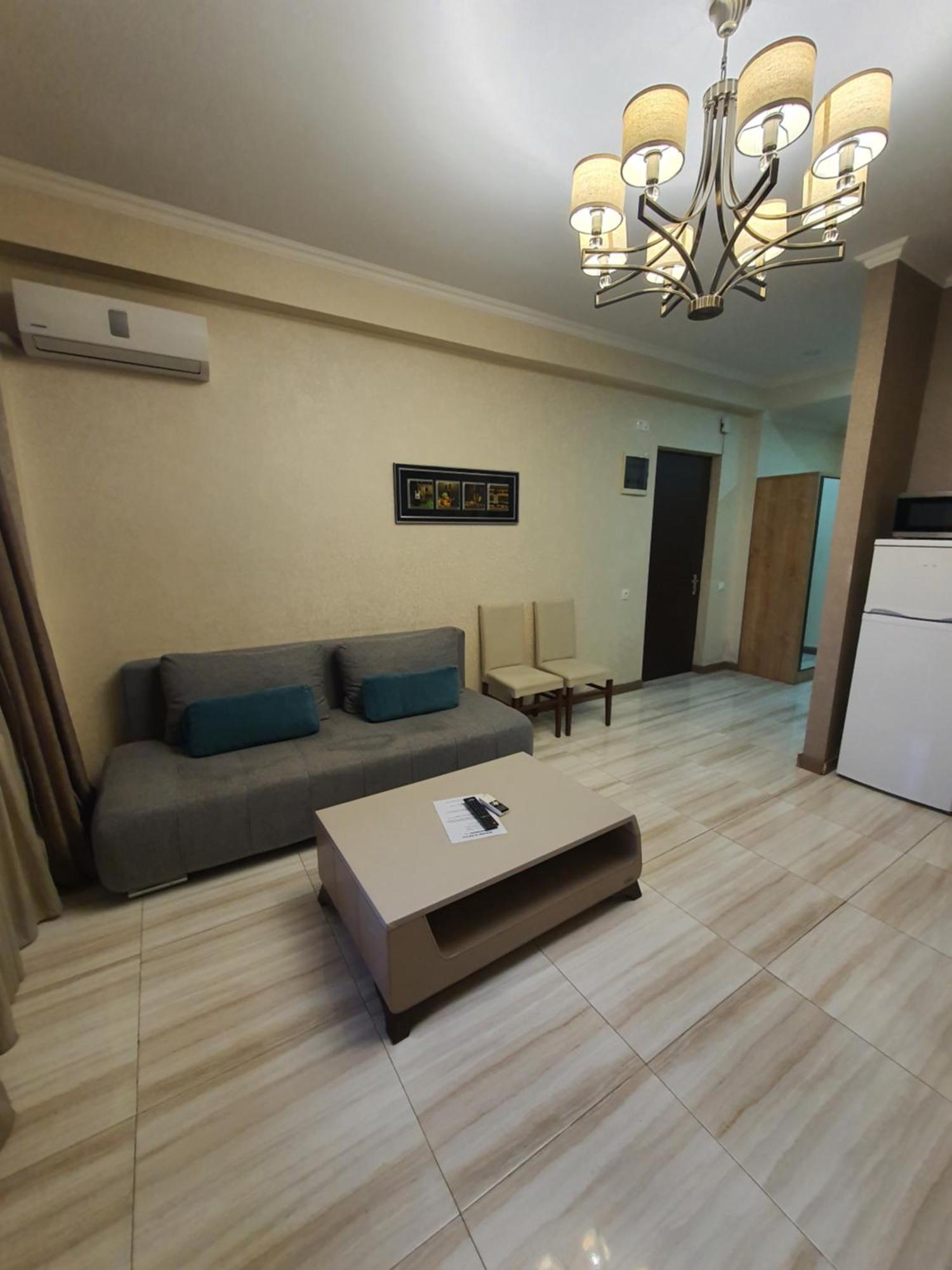 Dat Exx Apartments Тбилиси Стая снимка