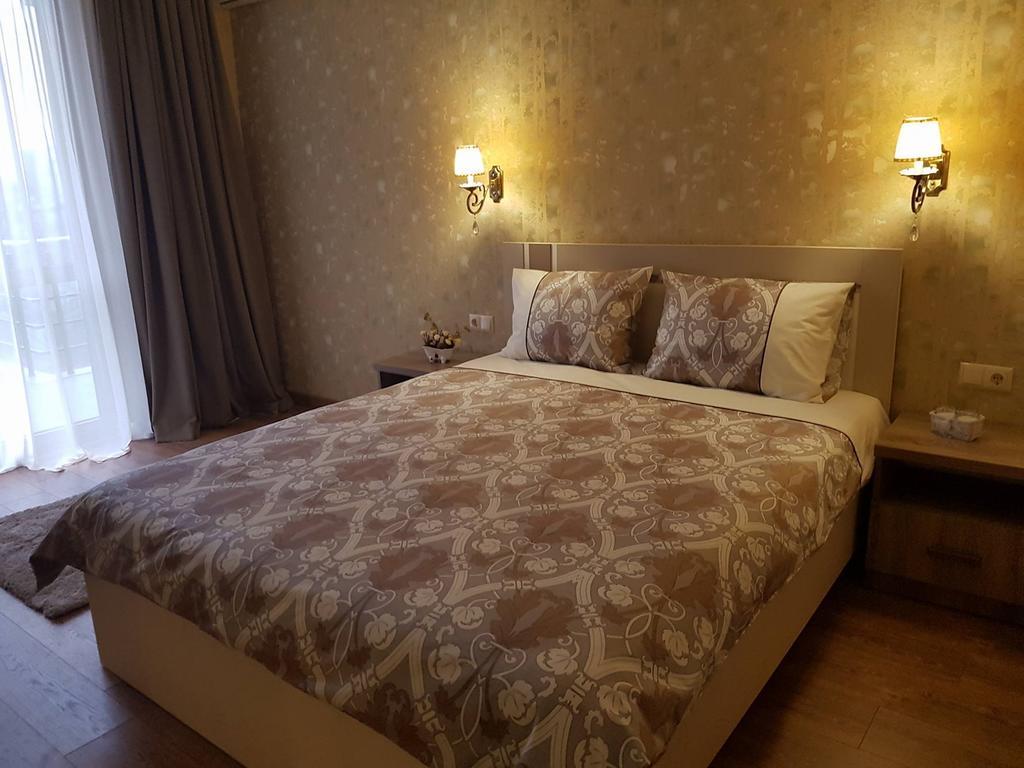 Dat Exx Apartments Тбилиси Екстериор снимка