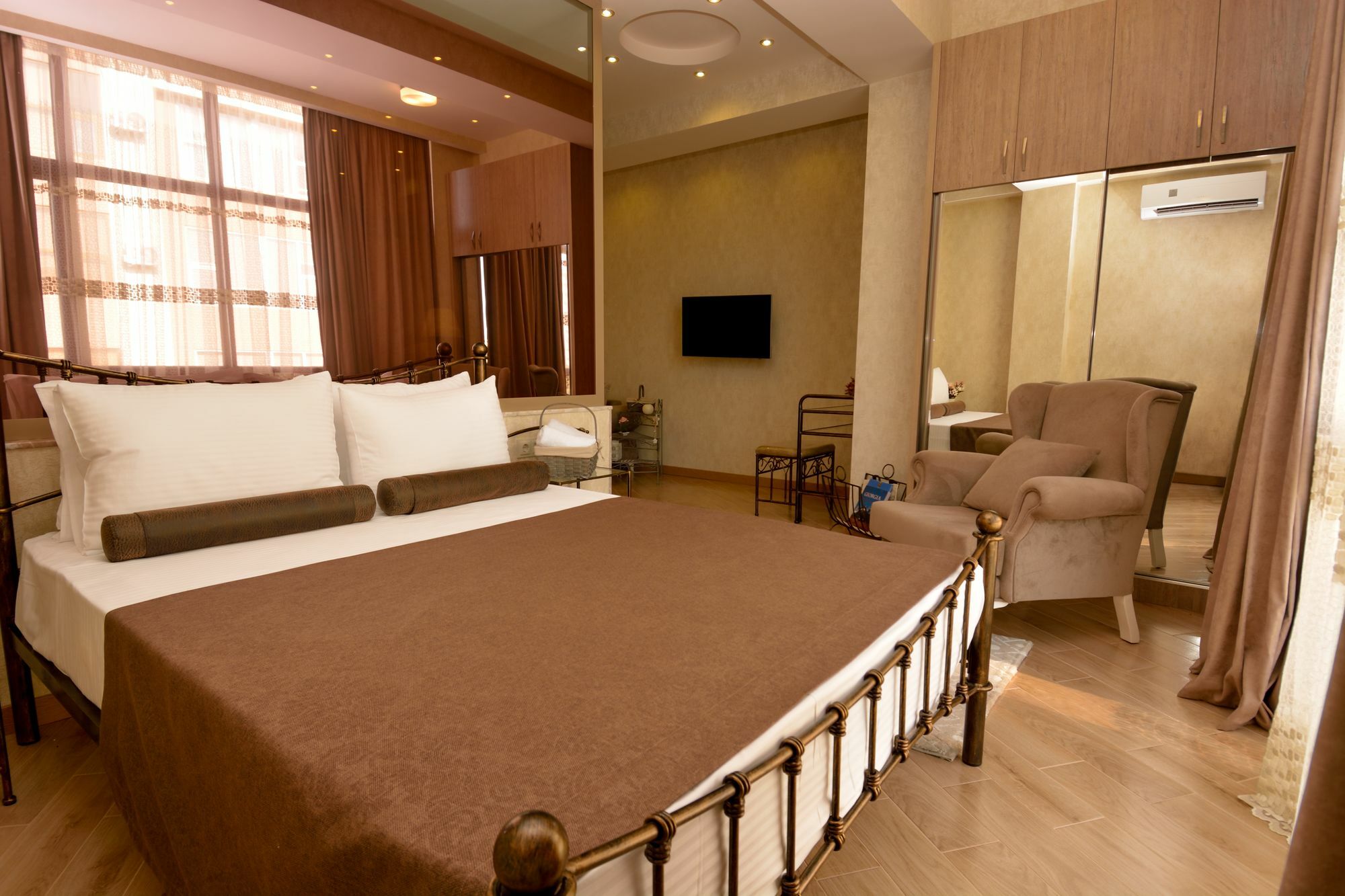 Dat Exx Apartments Тбилиси Екстериор снимка